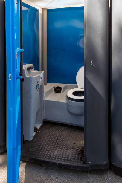 Best Best portable toilet rental  in River Hills, WI